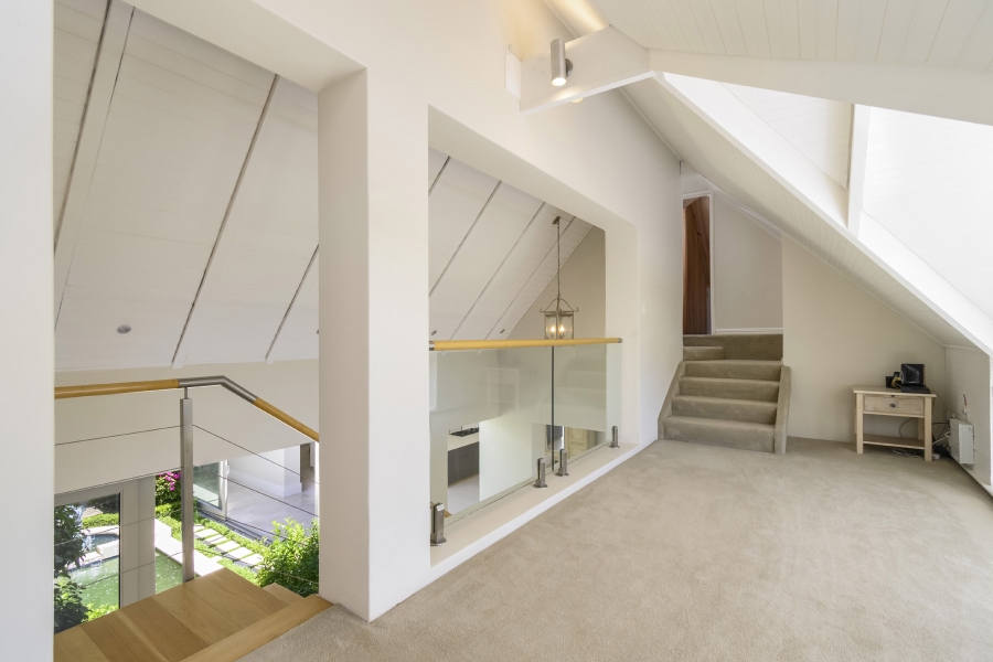 5 Bedroom Property for Sale in Constantia Western Cape